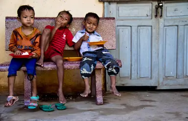 UN EQUIPO 335 SONRISAS EN CAMBOYA