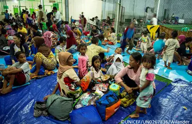 Emergencia en Indonesia tras el tsunami 