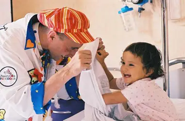 Alegra la Navidad a los niños hospitalizados