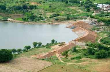 Construcción de un embalse en Andhra Pradesh