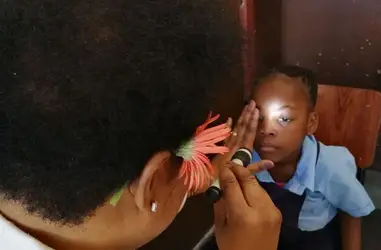 Mejora de la salud ocular en Mozambique
