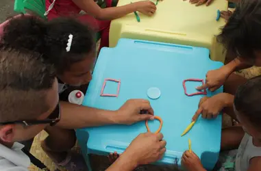 Construcción de una escuela para 120 alumnos en Las Gilces
