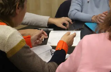 Grupos de conversación en catalán para personas en situación vulnerable