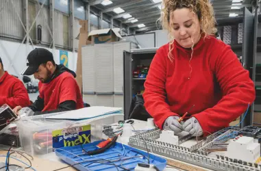 InserDONA: Impulsando la empleabilidad de mujeres en riesgo de exclusión