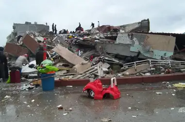 Emergencia terremoto Turquía y Siria: niños y niñas necesitan ayuda urgente