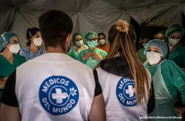 Ellas juegan contra el COVID-19