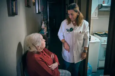 Acompañamiento a las personas mayores