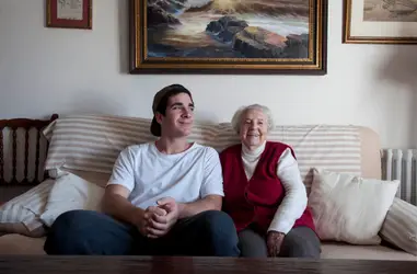 Ningún anciano solo en Navidad