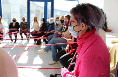 Ayuda a mujeres, niños y niñas víctimas de la violencia de género