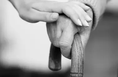 Atención psicológica para personas con demencia y sus cuidadores