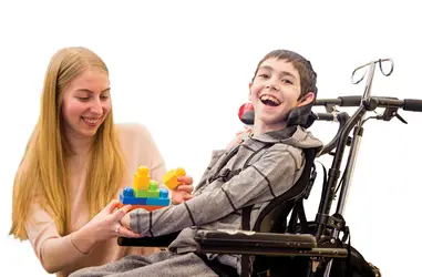 Ayuda a las personas con discapacidad o problemas de salud mental