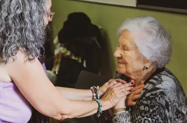 Acompañamiento a personas mayores solas