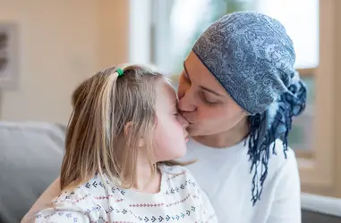 Ayuda a mujeres con cáncer de mama