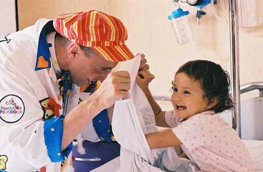 Alegra la Navidad a los niños hospitalizados