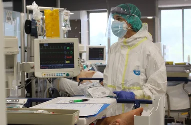 Nueva UCI para pacientes con COVID-19 en el Hospital Trueta