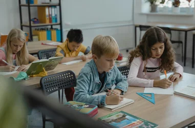 Refuerzo escolar para niños y jóvenes en situación de vulnerabilidad en Andorra