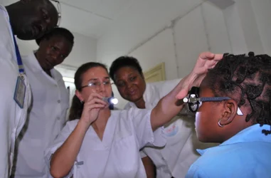 Mejora de la salud ocular en Mozambique