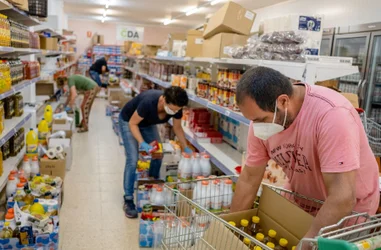 Ayuda para cubrir las necesidades básicas de las personas vulnerables