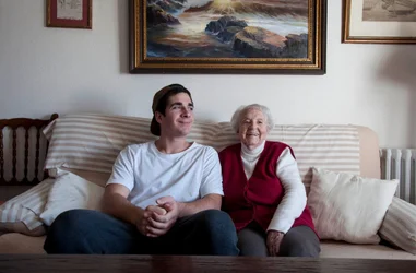 Ningún anciano solo en Navidad