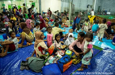 Emergencia en Indonesia tras el tsunami 