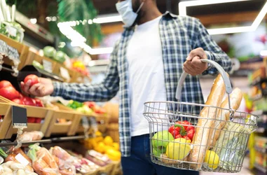 Tarjetas de Ayuda Solidaria para acabar con el hambre en España
