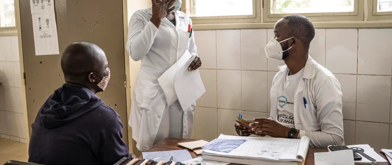 Atención ocular y prevención de la ceguera en Mozambique