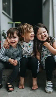 Infants als quals ajudem
