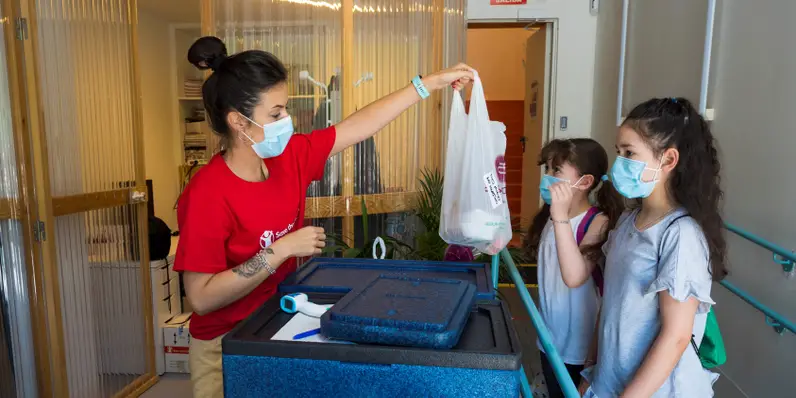 Colabora en la nutrición de niños y niñas vulnerables tras COVID-19