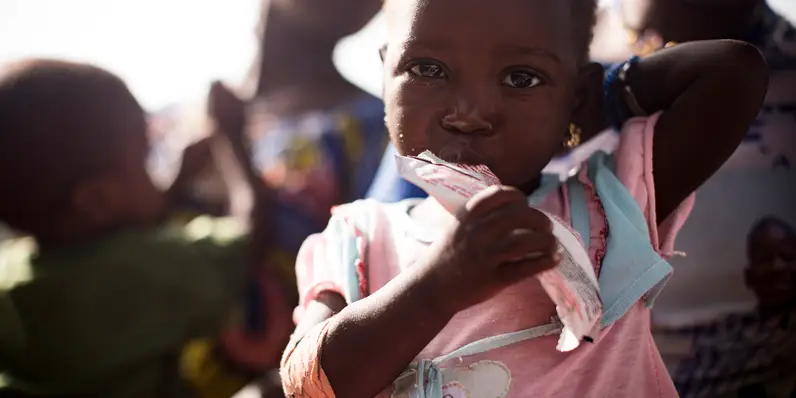 Acción humanitaria para la desnutrición infantil en África
