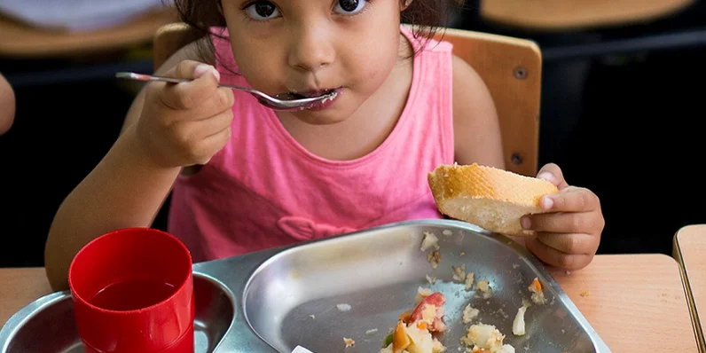 Becas comedor para la infancia en riesgo de exclusión