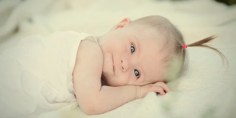 Apoyo a nuevos padres y madres que acaban de tener un bebé con síndrome de Down.