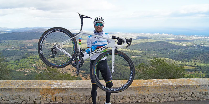 Movistar Team, con los más vulnerables en la lucha contra la COVID-19