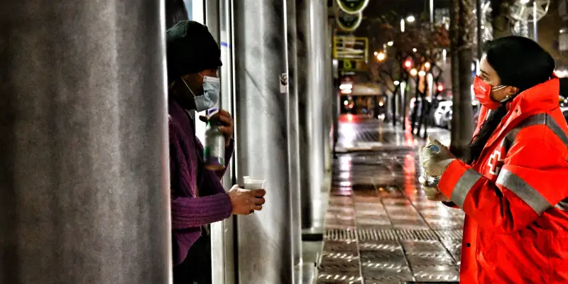 Atención integral y apoyo para personas sin hogar